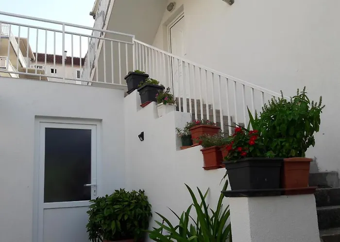 Central, Spacious, Great View * 赫瓦尔