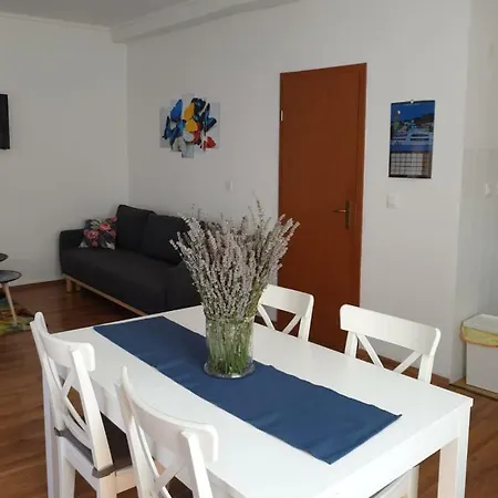 Central, Spacious, Great View Apartment *